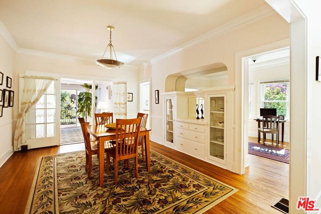336 N Beachwood Drive, Los Angeles, CA 90004 336 N Beachwood Drive, Los Angeles, CA 90004