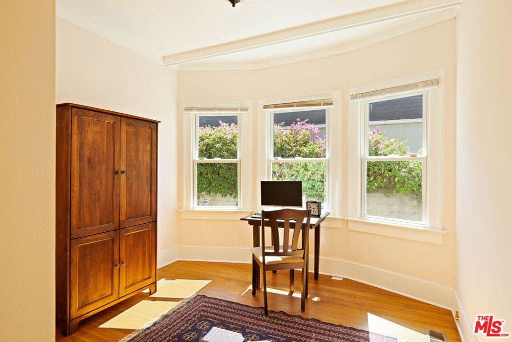 336 N Beachwood Drive, Los Angeles, CA 90004 336 N Beachwood Drive, Los Angeles, CA 90004