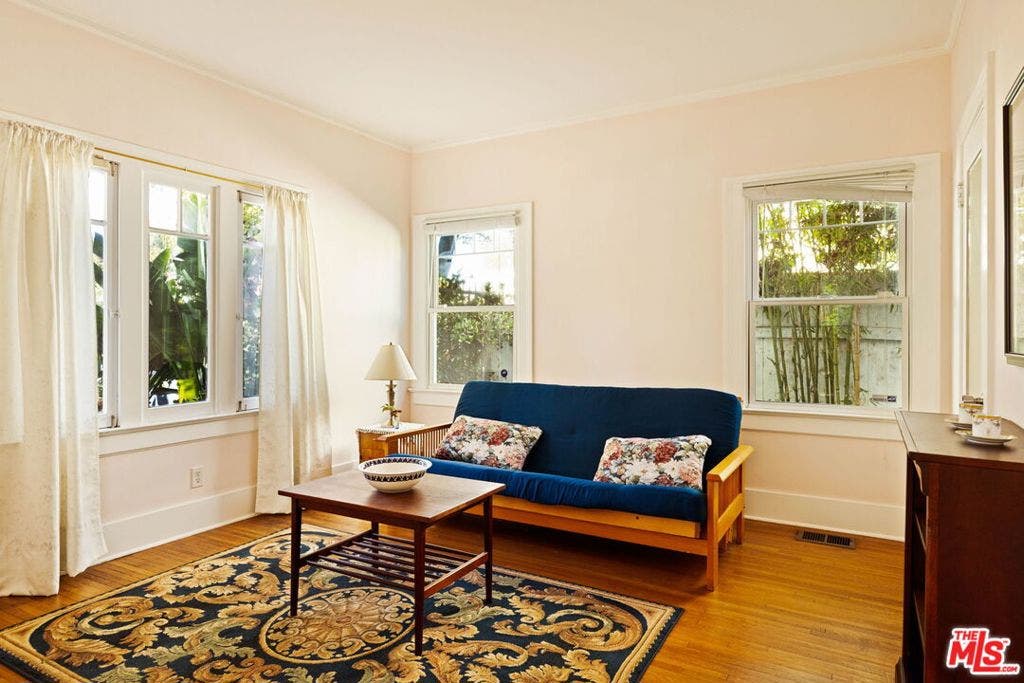 336 N Beachwood Drive, Los Angeles, CA 90004 336 N Beachwood Drive, Los Angeles, CA 90004