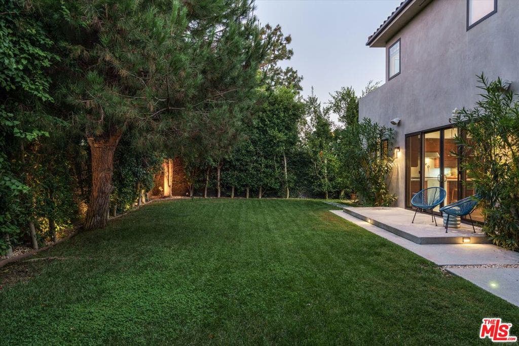 7806 Henefer Avenue, Los Angeles, CA 90045