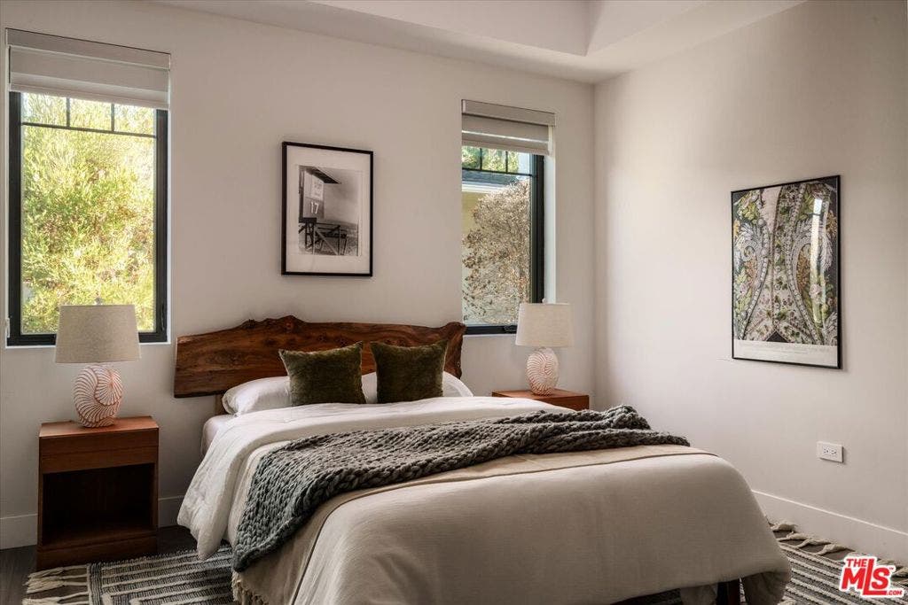 7806 Henefer Avenue, Los Angeles, CA 90045