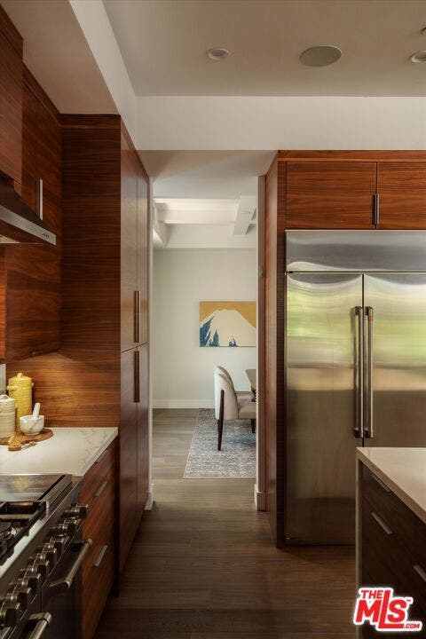 7806 Henefer Avenue, Los Angeles, CA 90045