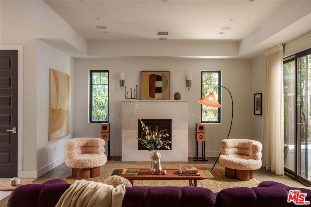 7806 Henefer Avenue, Los Angeles, CA 90045