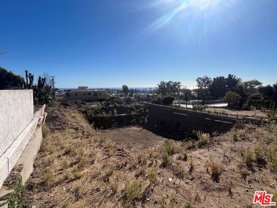 Property photo for 14915 Bestor Boulevard, Pacific Palisades, CA