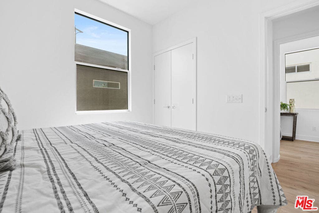 2213 Selig Drive, Los Angeles, CA 90026