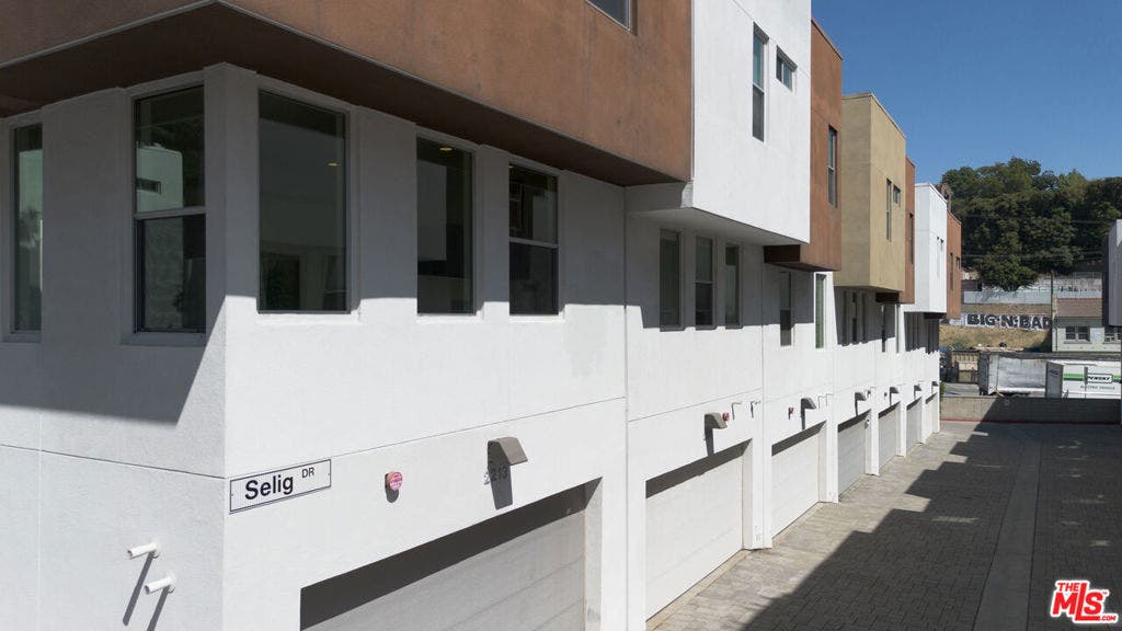 2213 Selig Drive, Los Angeles, CA 90026