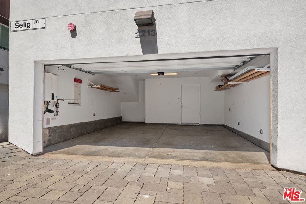 2213 Selig Drive, Los Angeles, CA 90026