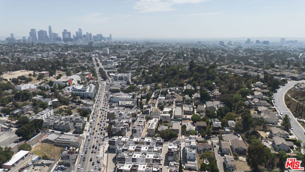 2213 Selig Drive, Los Angeles, CA 90026