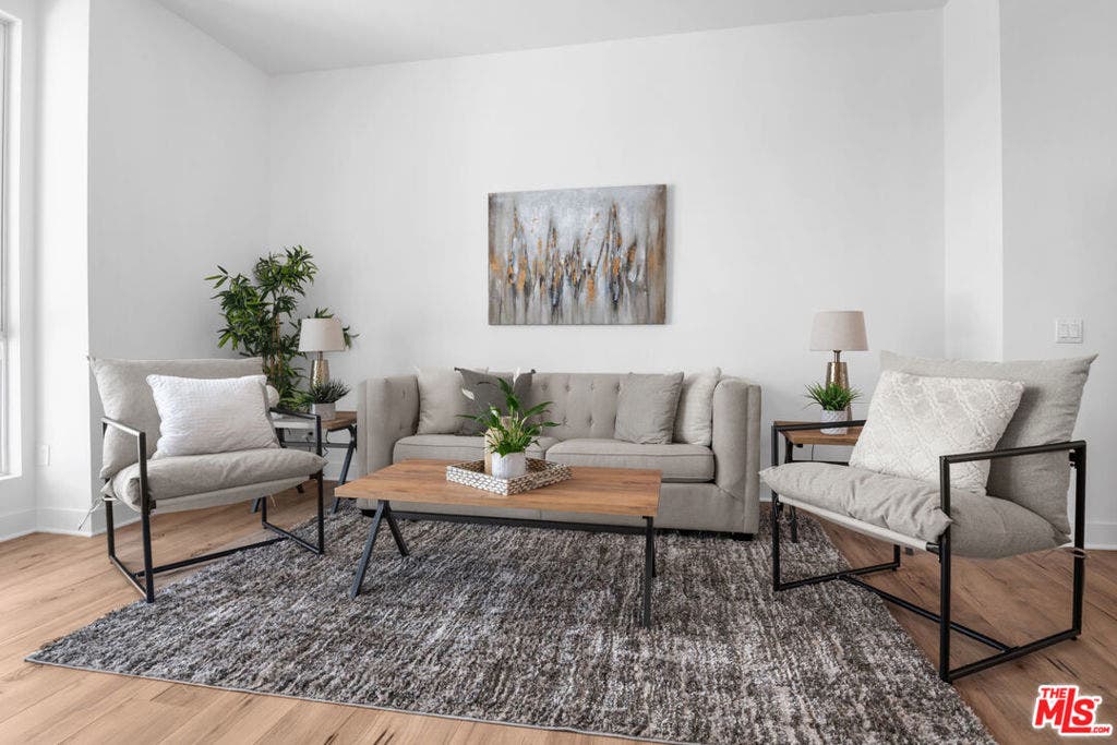 2213 Selig Drive, Los Angeles, CA 90026