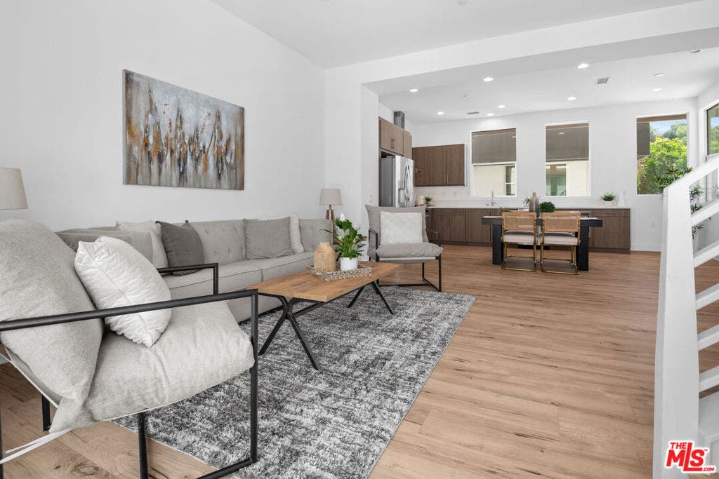 2213 Selig Drive, Los Angeles, CA 90026