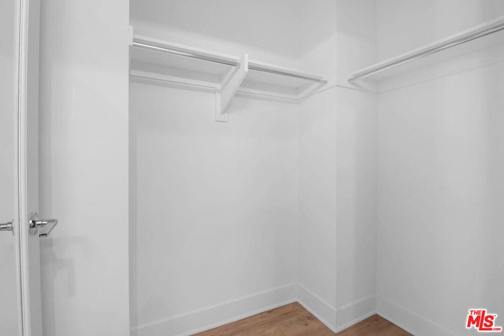 2213 Selig Drive, Los Angeles, CA 90026