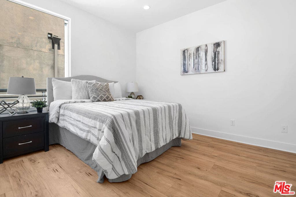 2213 Selig Drive, Los Angeles, CA 90026