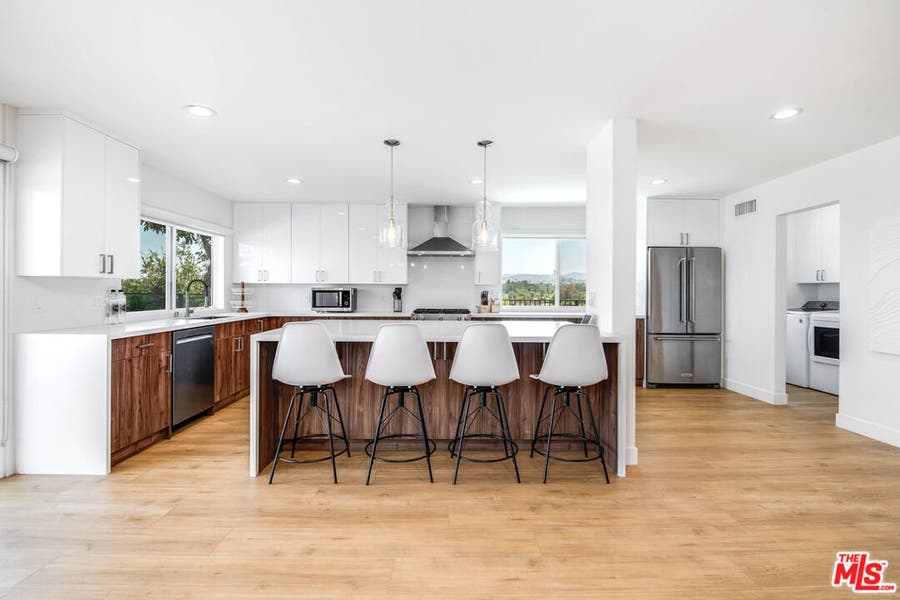 Property photo for 6426 Ellenview Avenue, West Hills, CA