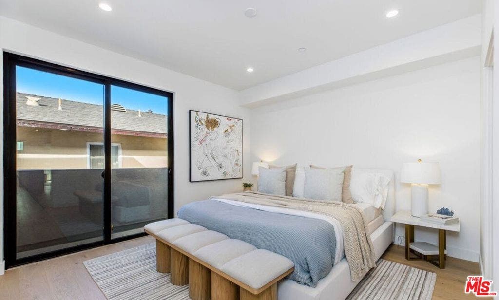 3808 College Avenue, Culver City, CA 90232