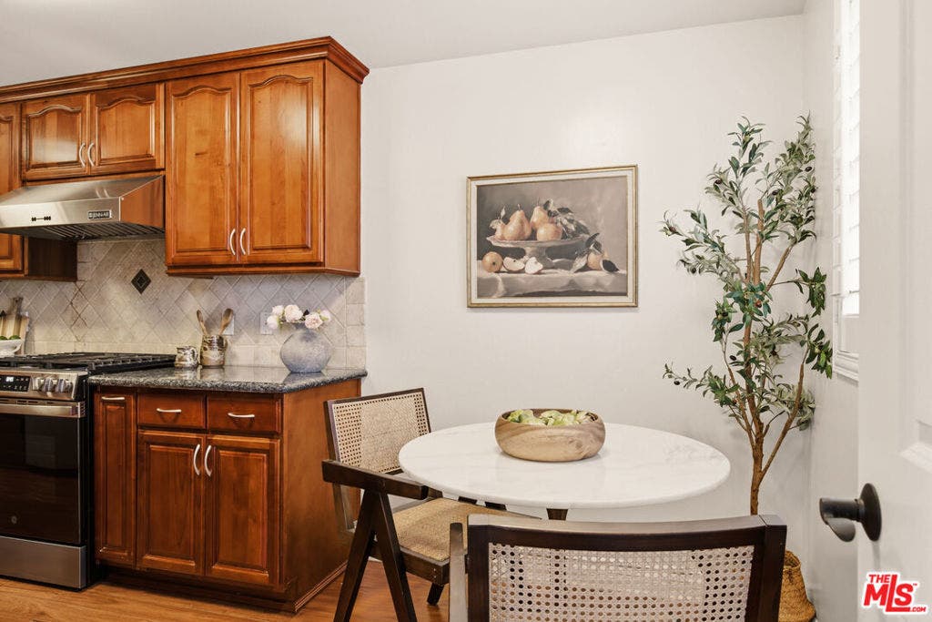 2486 S Centinela Avenue, #303, Los Angeles, CA 90064 2486 S Centinela Avenue, #303, Los Angeles, CA 90064
