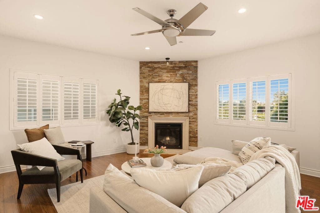 2486 S Centinela Avenue, #303, Los Angeles, CA 90064 2486 S Centinela Avenue, #303, Los Angeles, CA 90064