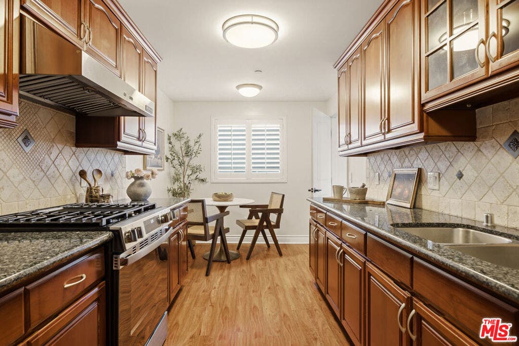 2486 S Centinela Avenue, #303, Los Angeles, CA 90064 2486 S Centinela Avenue, #303, Los Angeles, CA 90064