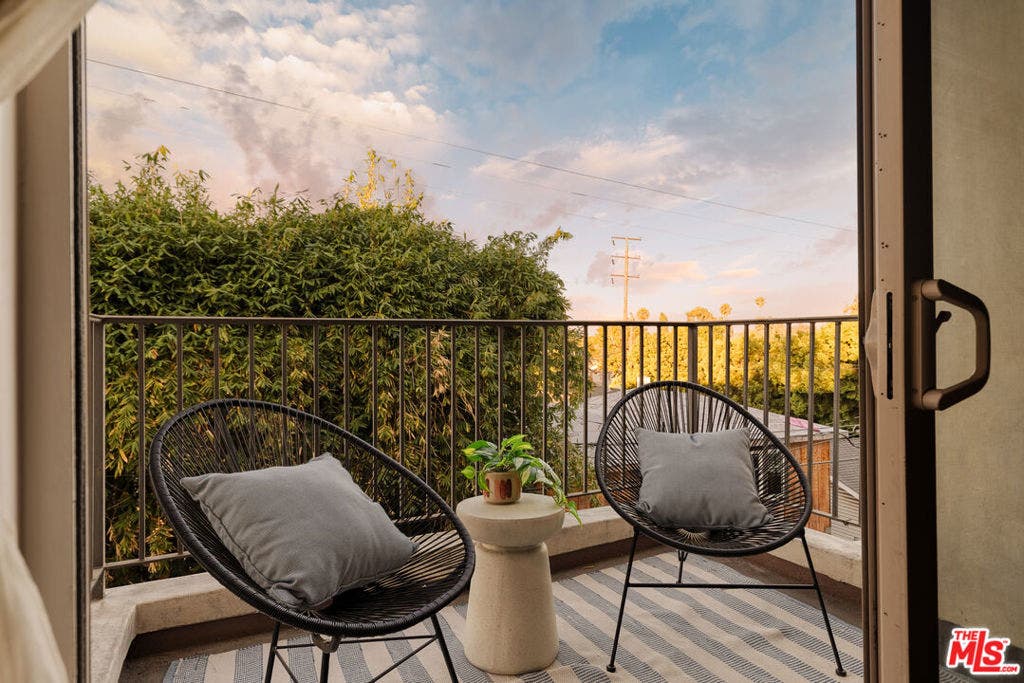 2486 S Centinela Avenue, #303, Los Angeles, CA 90064 2486 S Centinela Avenue, #303, Los Angeles, CA 90064