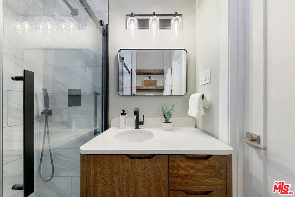 719 Columbia Place, Torrance, CA 90501 719 Columbia Place, Torrance, CA 90501