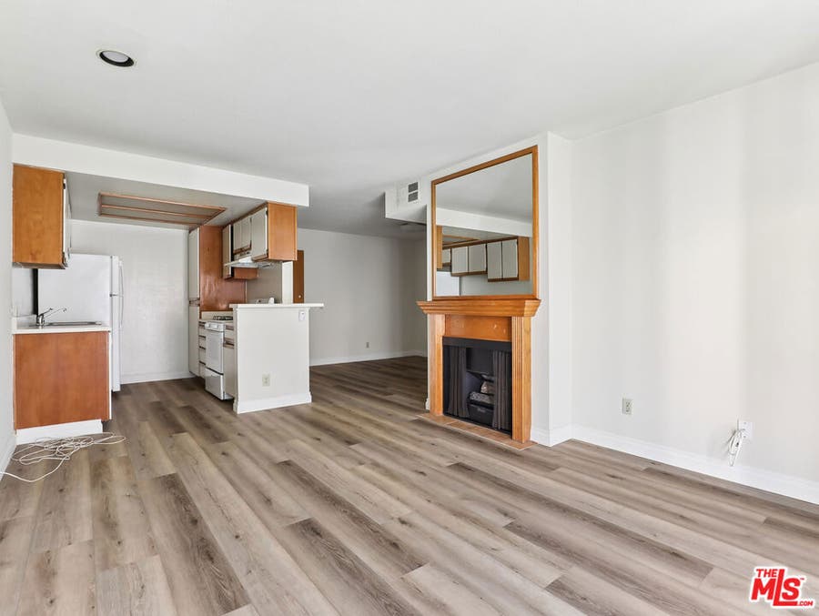 Property photo for 1519 N Martel Avenue, #306, Los Angeles, CA