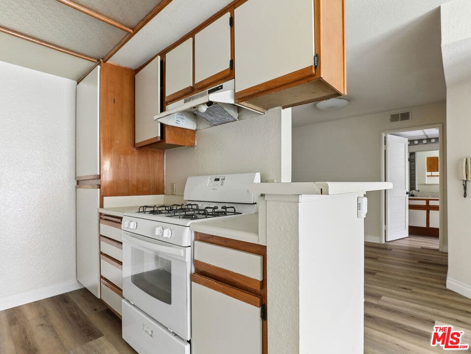 1519 N Martel Avenue, #306, Los Angeles, CA 90046 1519 N Martel Avenue, #306, Los Angeles, CA 90046