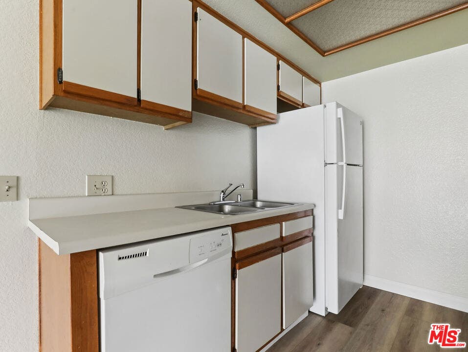 1519 N Martel Avenue, #306, Los Angeles, CA 90046 1519 N Martel Avenue, #306, Los Angeles, CA 90046