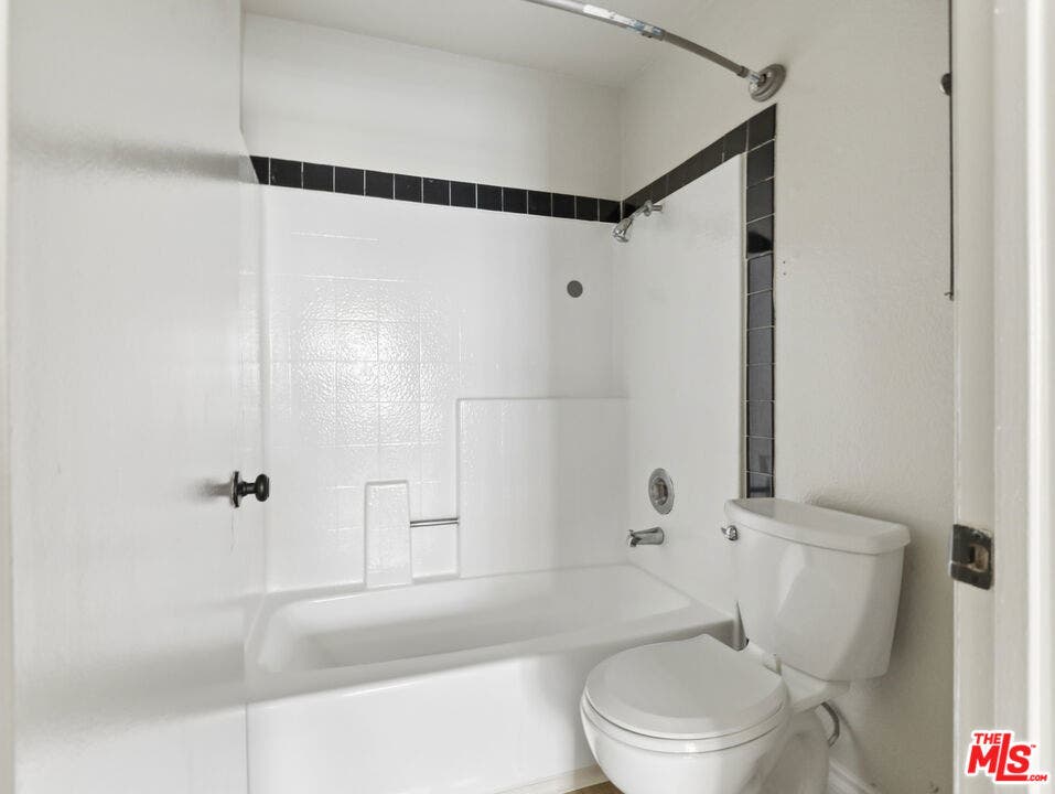 1519 N Martel Avenue, #306, Los Angeles, CA 90046 1519 N Martel Avenue, #306, Los Angeles, CA 90046
