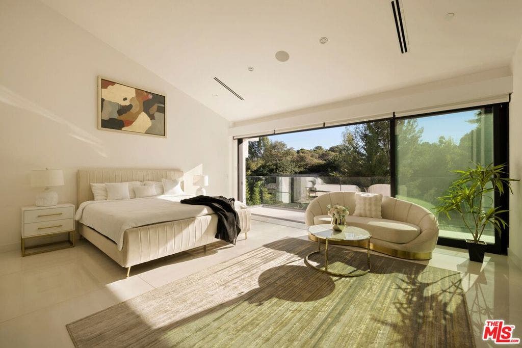 677 Nimes Road, Los Angeles, CA 90077 677 Nimes Road, Los Angeles, CA 90077