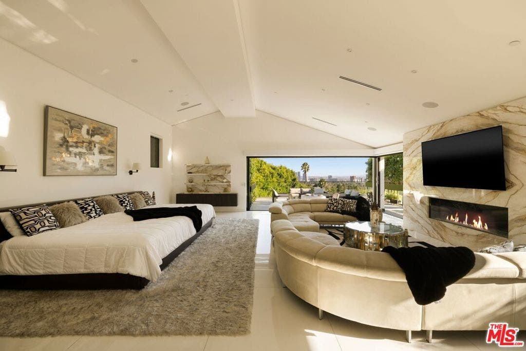 677 Nimes Road, Los Angeles, CA 90077 677 Nimes Road, Los Angeles, CA 90077