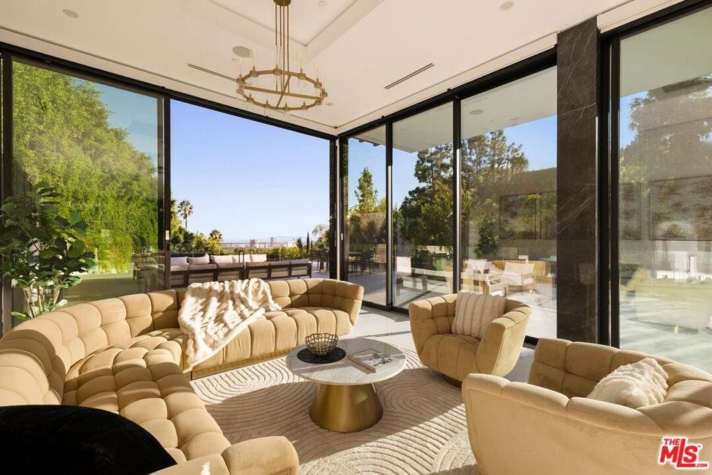 677 Nimes Road, Los Angeles, CA 90077 677 Nimes Road, Los Angeles, CA 90077