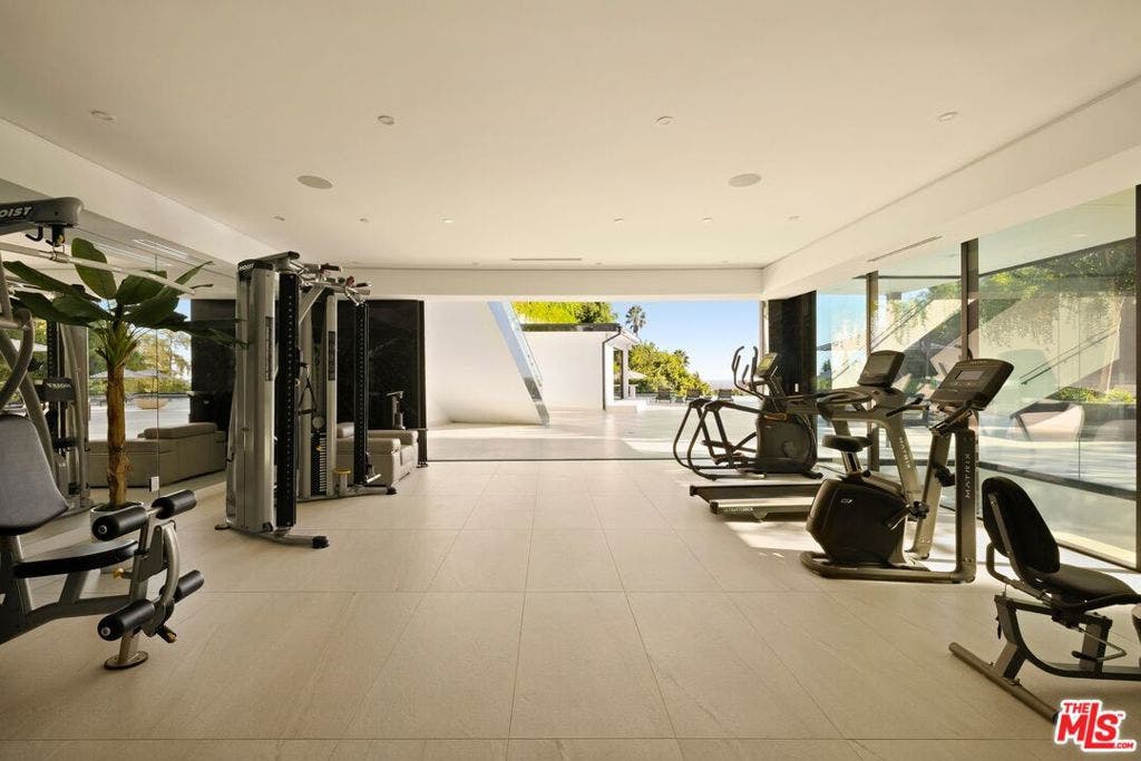 677 Nimes Road, Los Angeles, CA 90077 677 Nimes Road, Los Angeles, CA 90077
