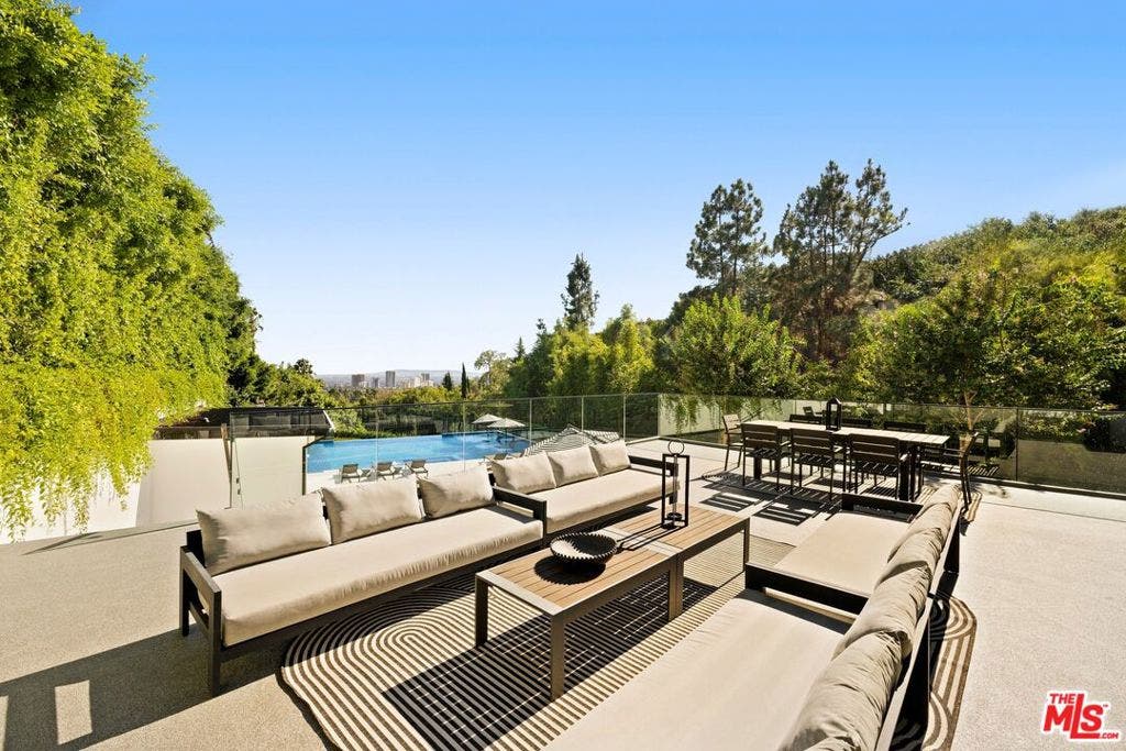 677 Nimes Road, Los Angeles, CA 90077 677 Nimes Road, Los Angeles, CA 90077