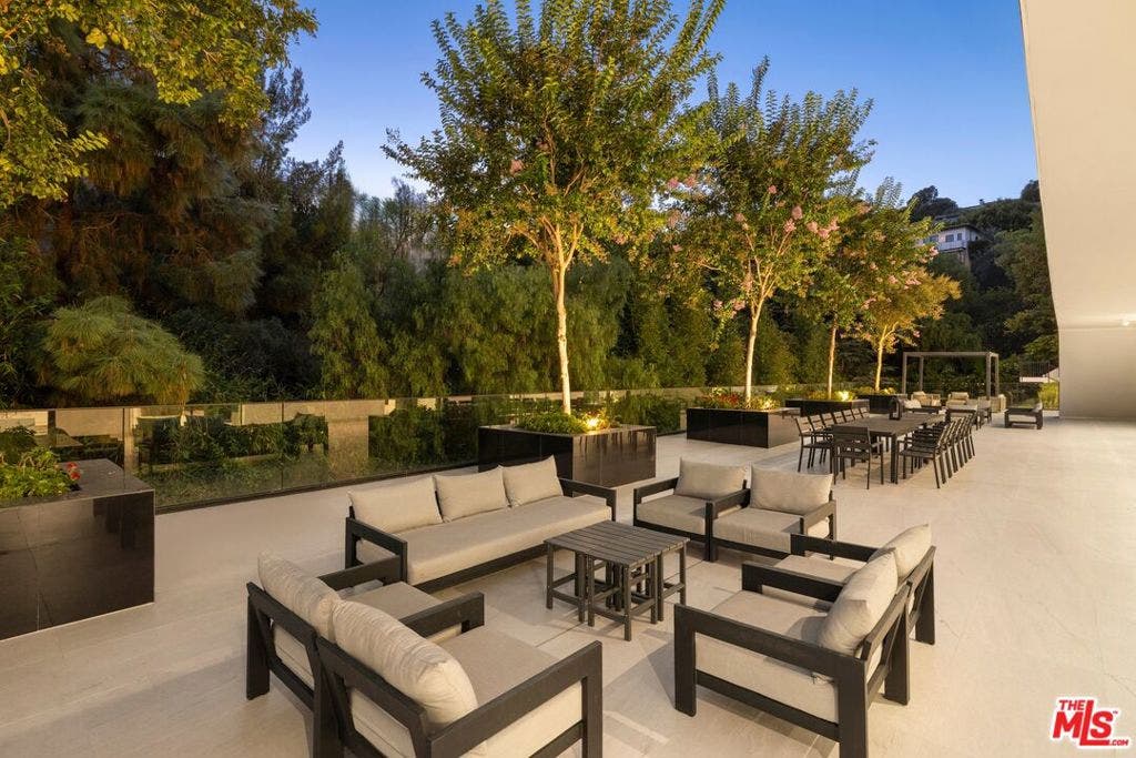 677 Nimes Road, Los Angeles, CA 90077 677 Nimes Road, Los Angeles, CA 90077