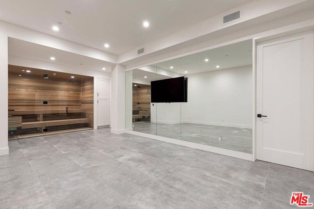 500 Chapala Drive, Pacific Palisades, CA 90272