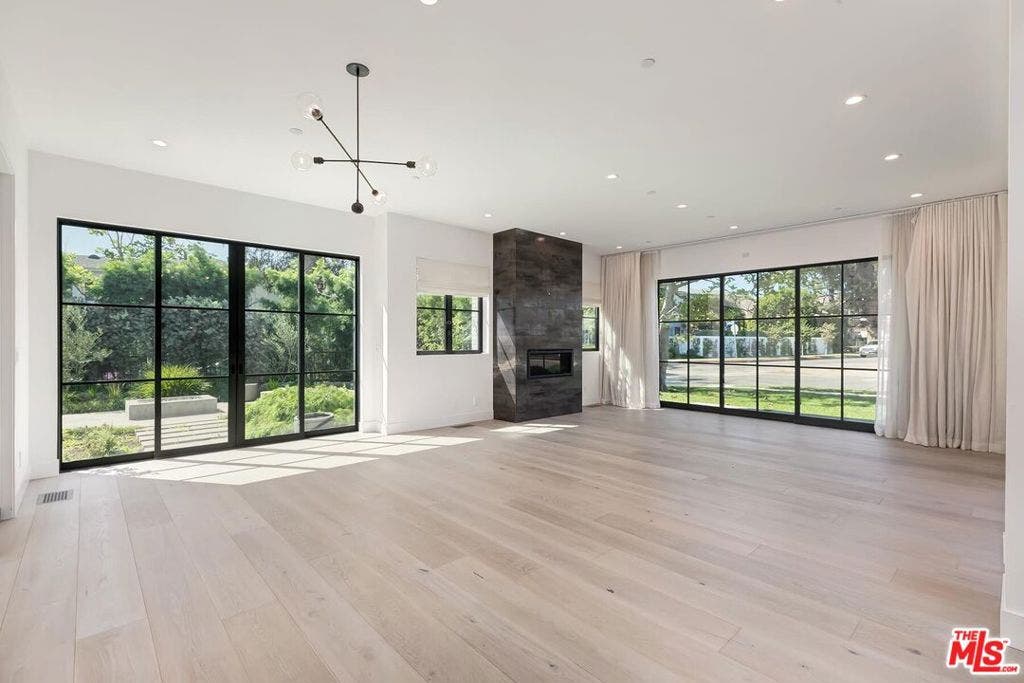 500 Chapala Drive, Pacific Palisades, CA 90272