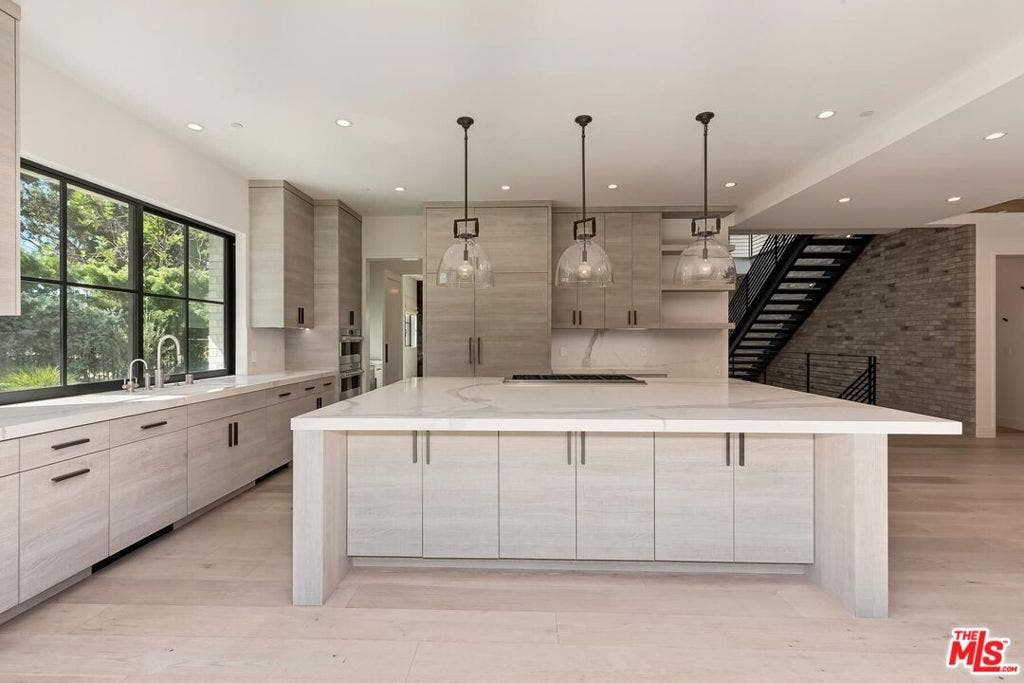 500 Chapala Drive, Pacific Palisades, CA 90272