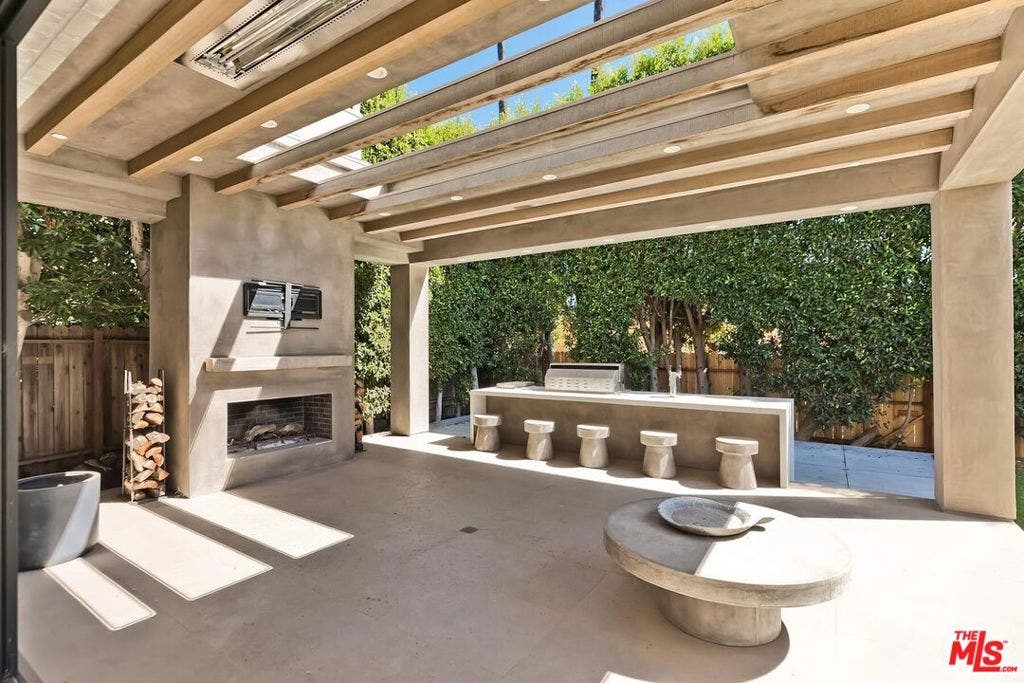500 Chapala Drive, Pacific Palisades, CA 90272