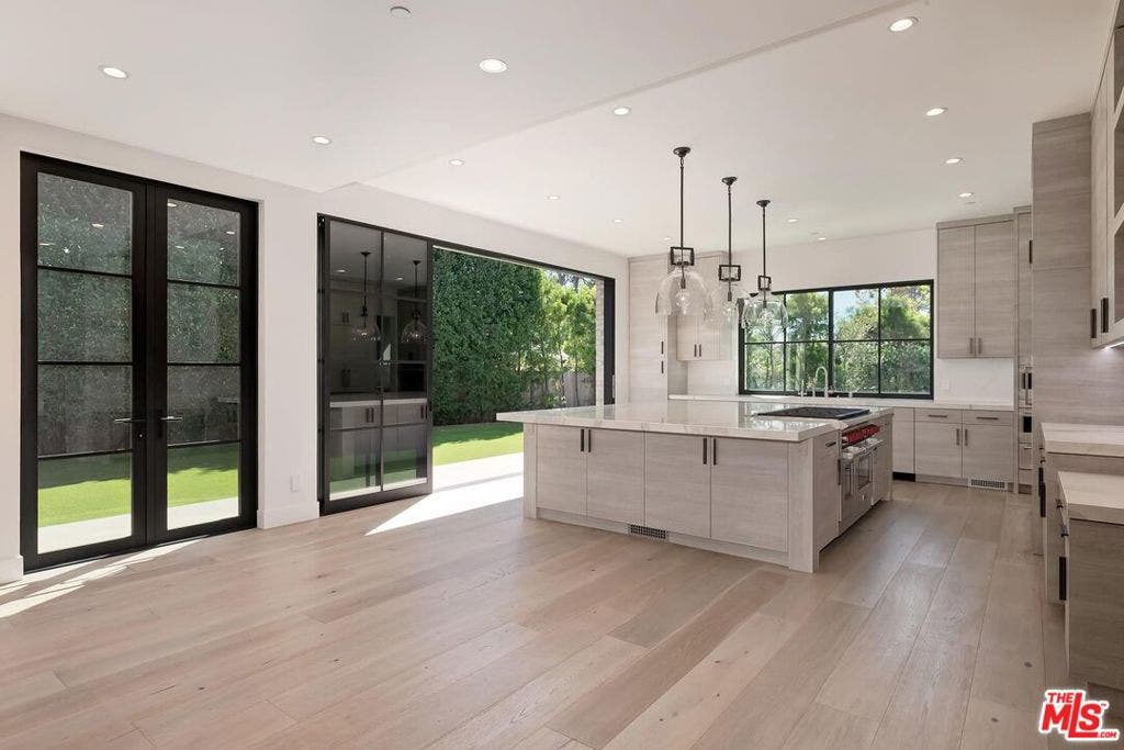 500 Chapala Drive, Pacific Palisades, CA 90272