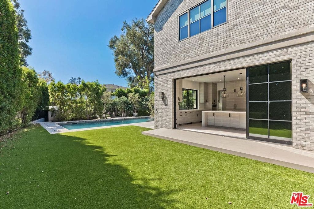 500 Chapala Drive, Pacific Palisades, CA 90272
