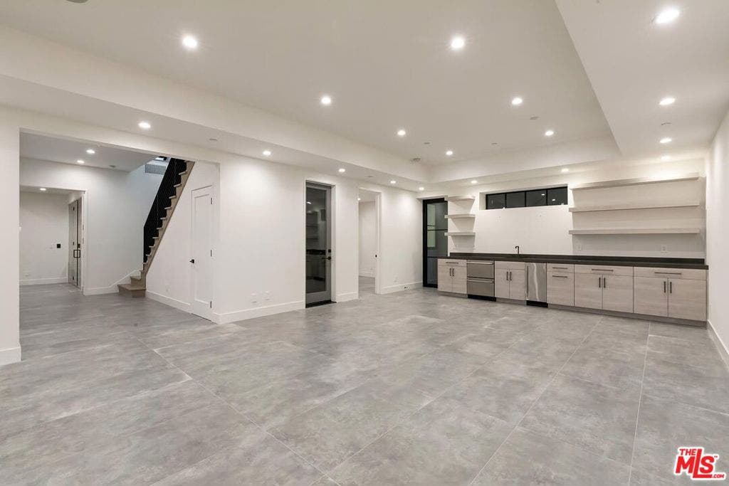 500 Chapala Drive, Pacific Palisades, CA 90272