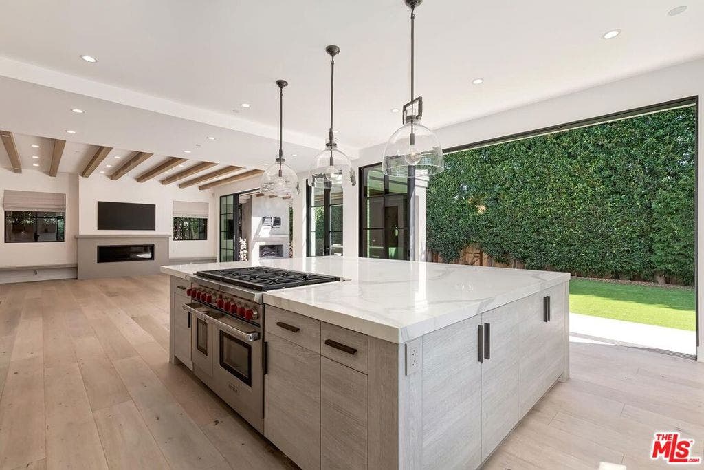 500 Chapala Drive, Pacific Palisades, CA 90272