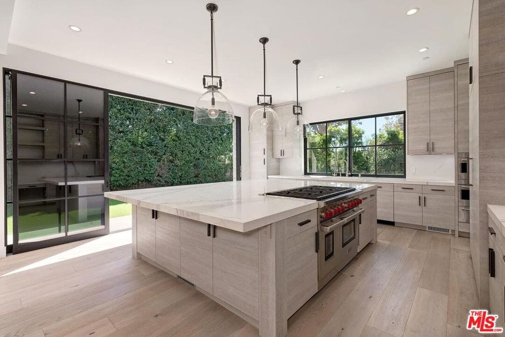500 Chapala Drive, Pacific Palisades, CA 90272