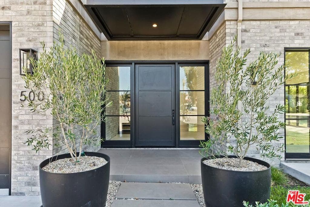 500 Chapala Drive, Pacific Palisades, CA 90272
