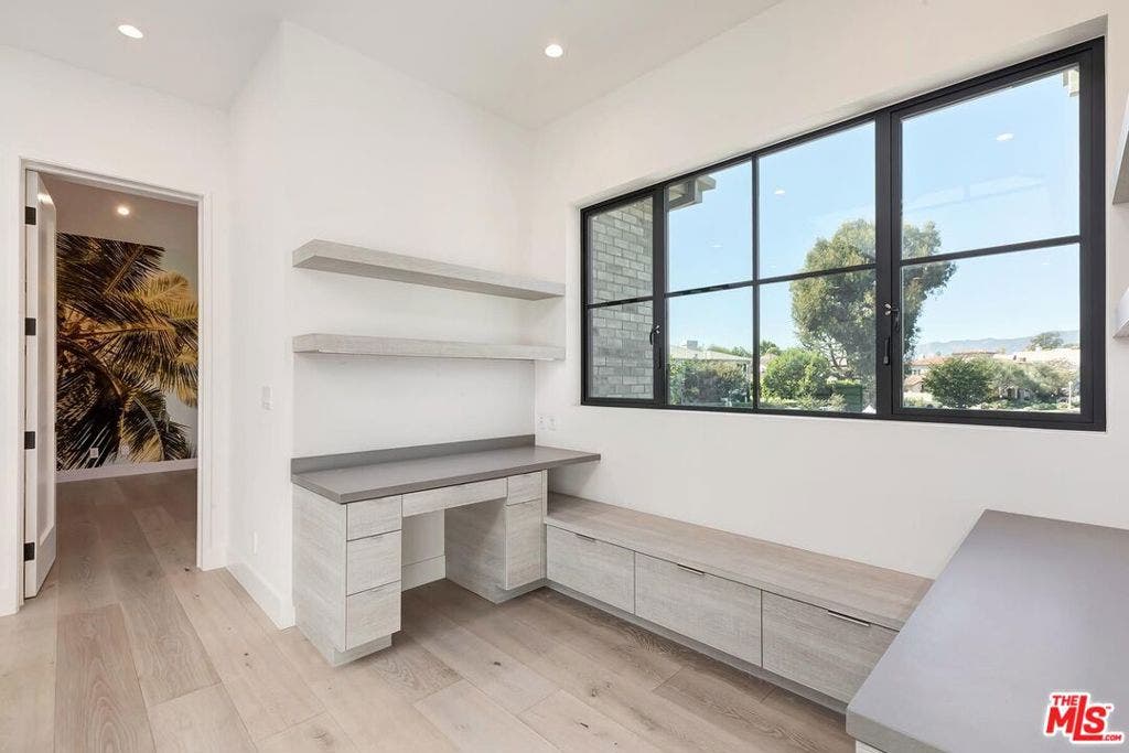 500 Chapala Drive, Pacific Palisades, CA 90272