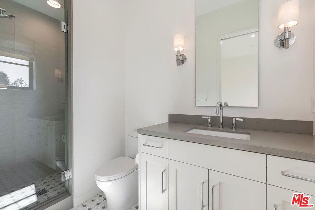 500 Chapala Drive, Pacific Palisades, CA 90272
