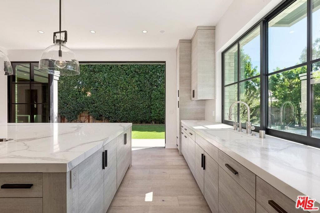 500 Chapala Drive, Pacific Palisades, CA 90272