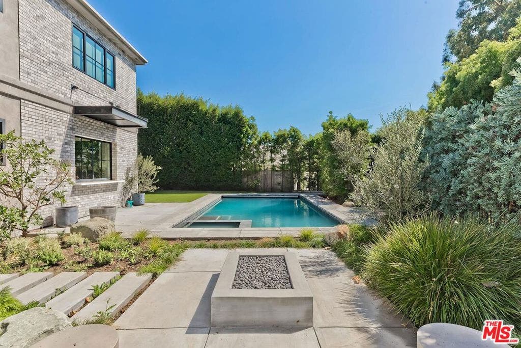 500 Chapala Drive, Pacific Palisades, CA 90272