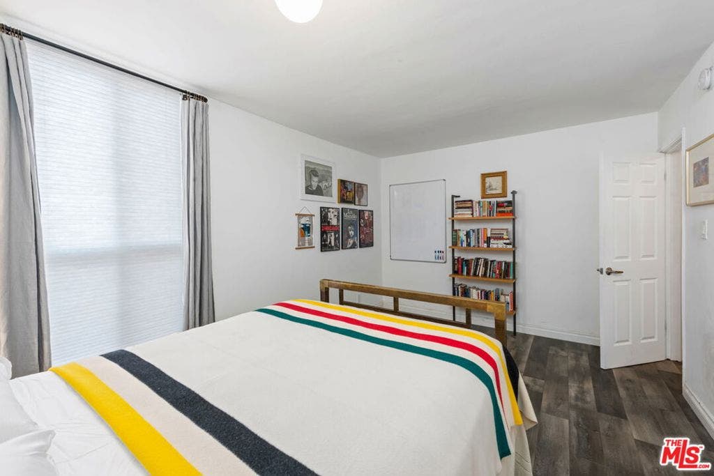 320 S Gramercy Place, #105, Los Angeles, CA 90020 320 S Gramercy Place, #105, Los Angeles, CA 90020