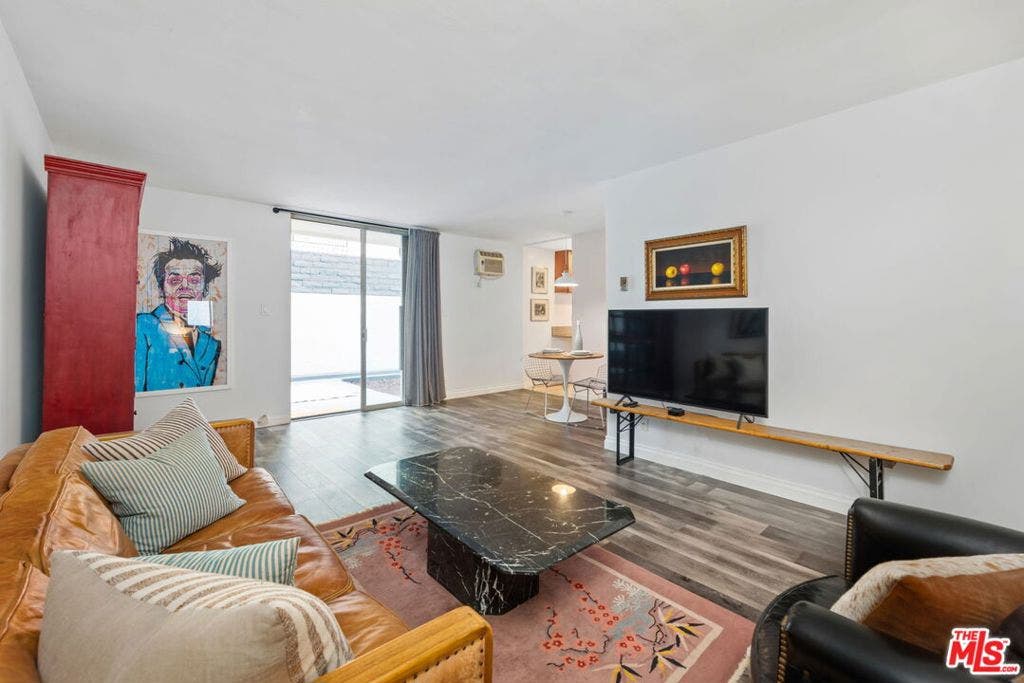 320 S Gramercy Place, #105, Los Angeles, CA 90020 320 S Gramercy Place, #105, Los Angeles, CA 90020