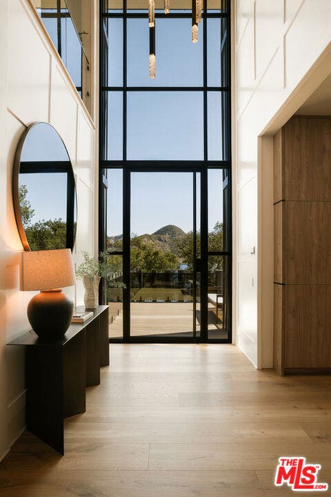 93 Lake Sherwood Drive, Westlake Village, CA 91361